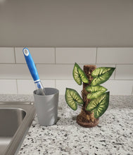 Load image into Gallery viewer, Kitchen Dishes Sponge Scrubber Container Looks Like Arrowhead Plant
